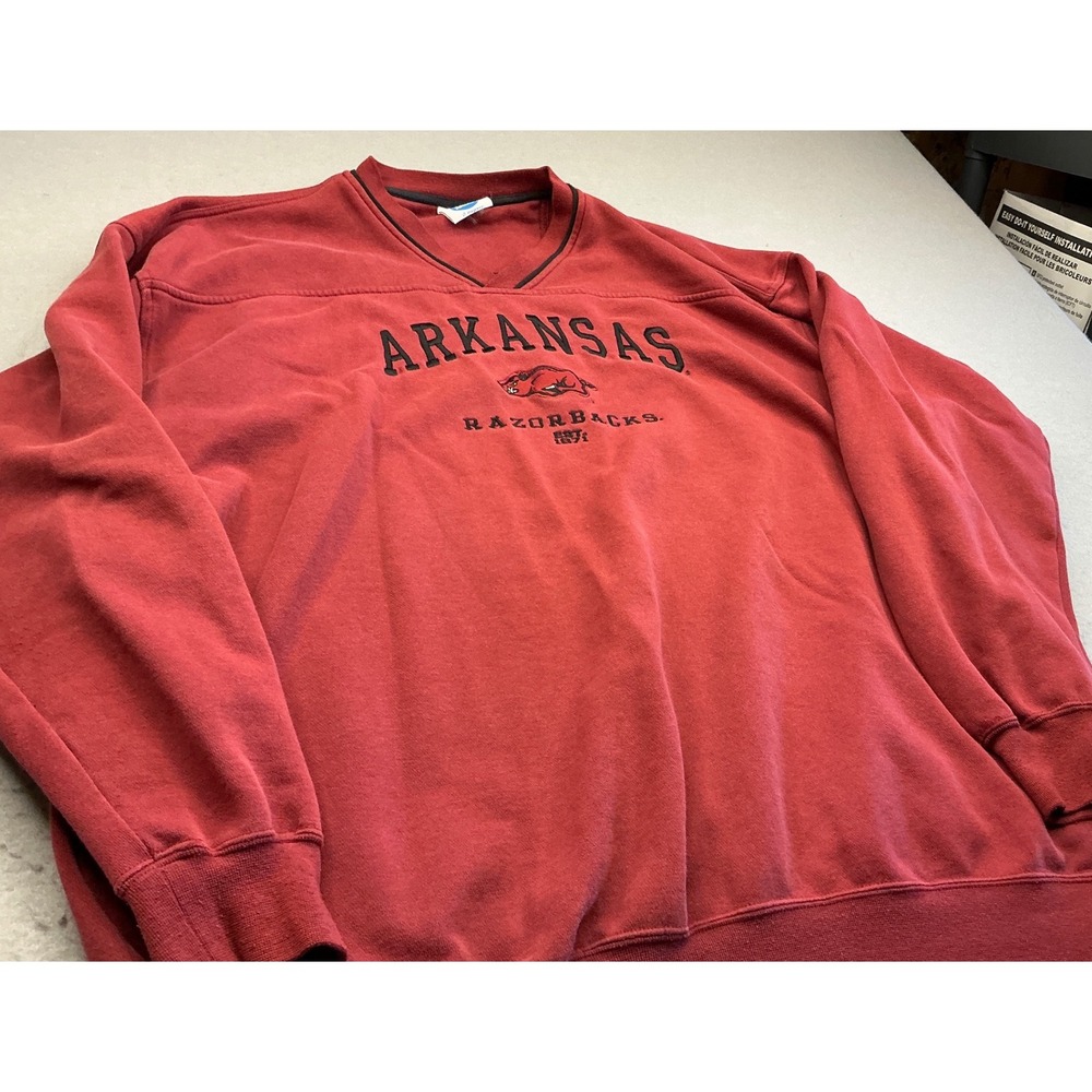 NCAA Arkansas Razorbacks Sweatshirt Embroidered V-Neck Red Size XL Collegiate